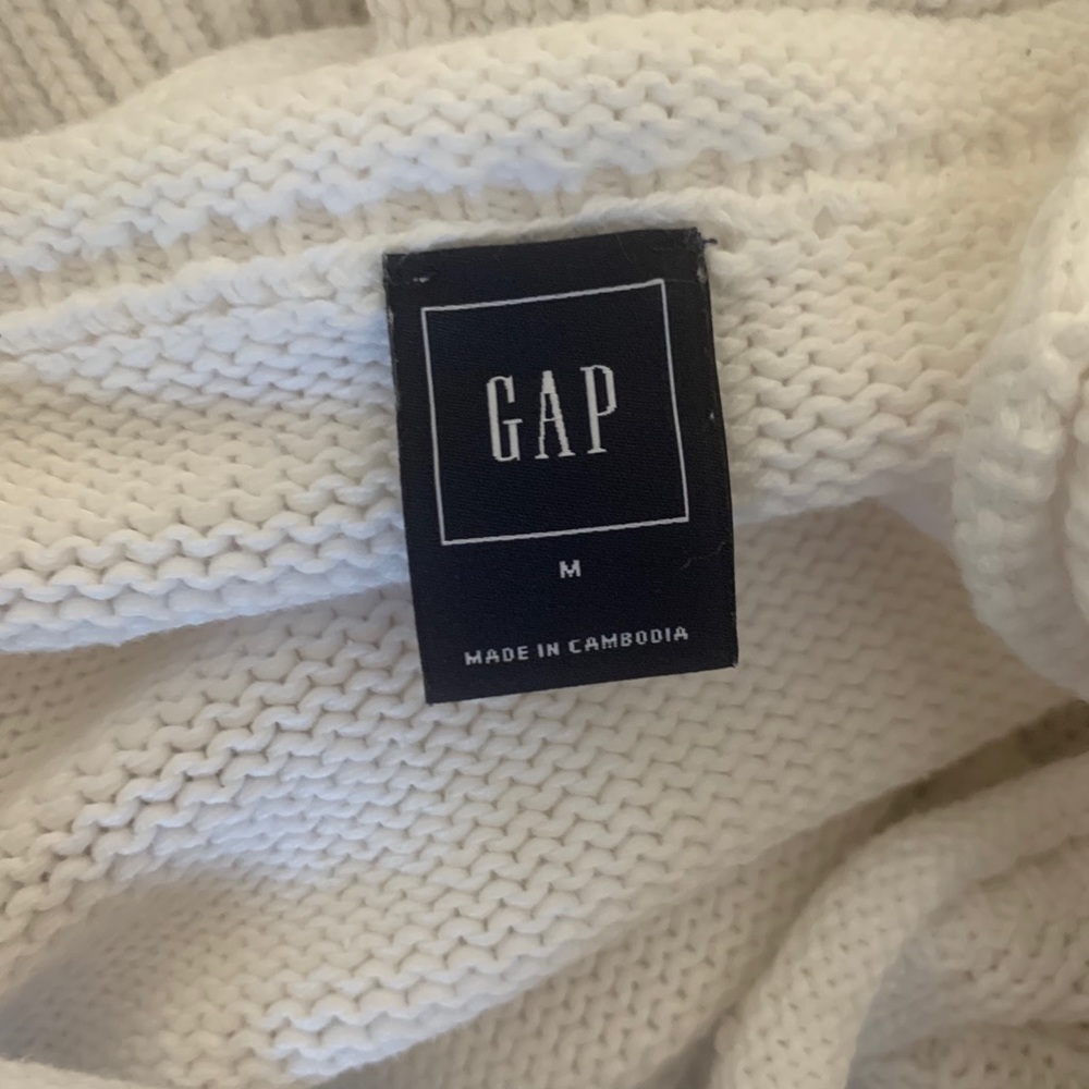 GAP Sweater - Picture 5 of 5